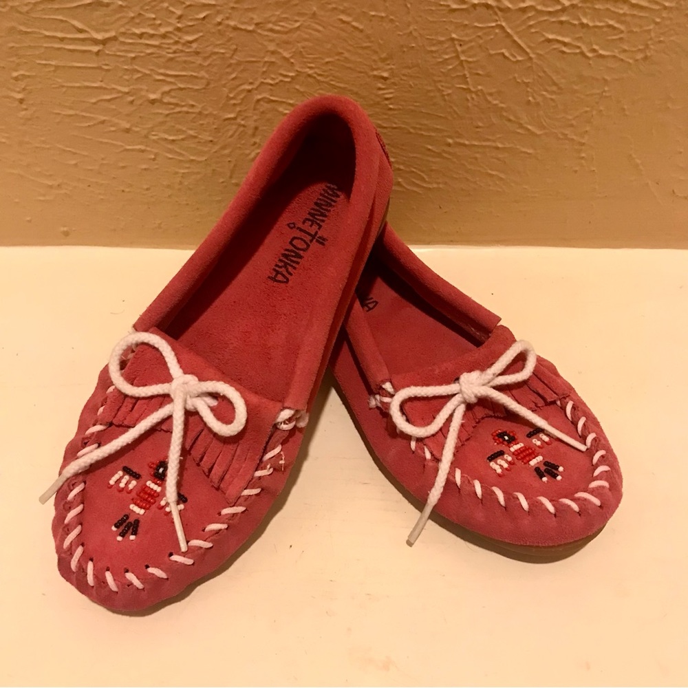 Minnetonka Girls Pink Thunderbird Beaded Moccasin Flats Size 2 Southwestern Boho